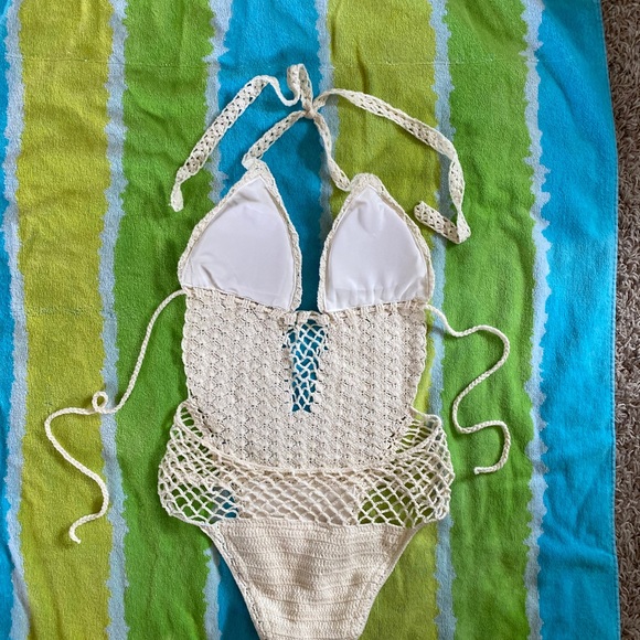 Swimsuit - Picture 2 of 5